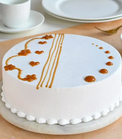 Classic Vanilla Caramel Cake